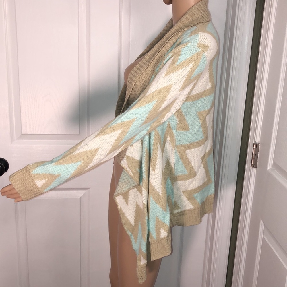 2b bebe Multi-Color Cardigan. M/L - Picture 3 of 6